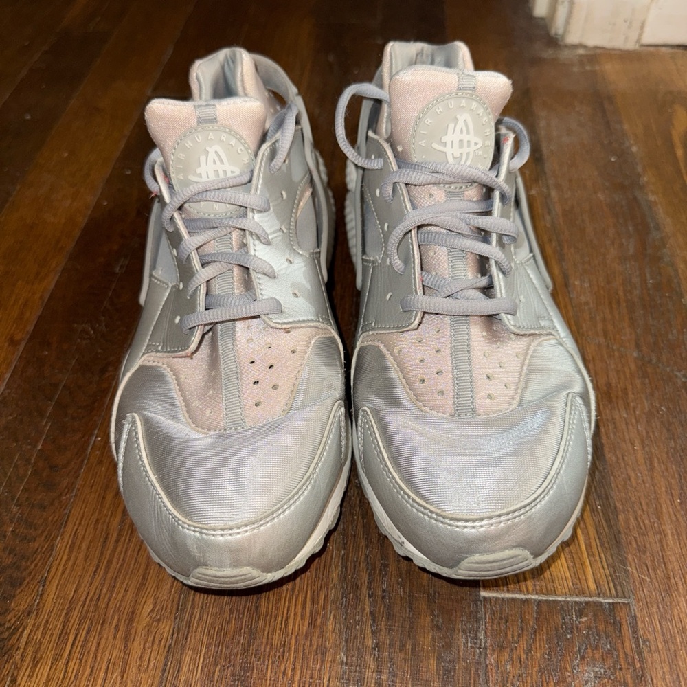 Nike Silver Athletic Shoes High-Top Design